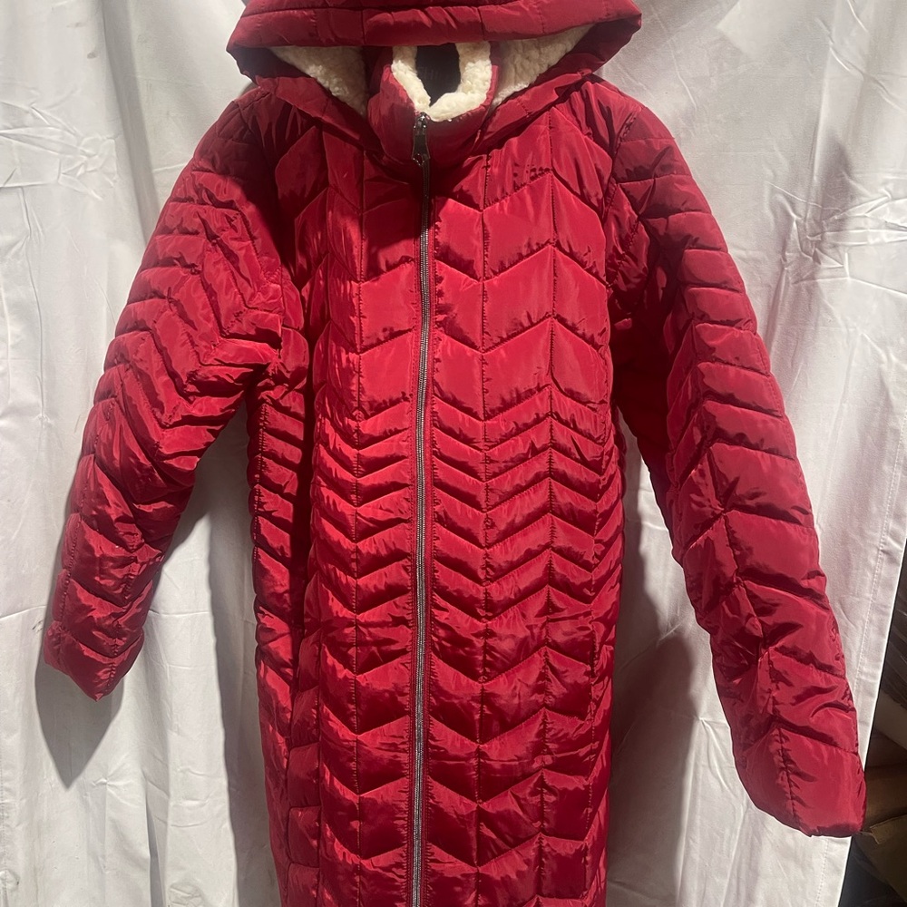 Big Chill Mid length Puffer Jacket size Large Sherpa Lined Hood, Vibrant Red